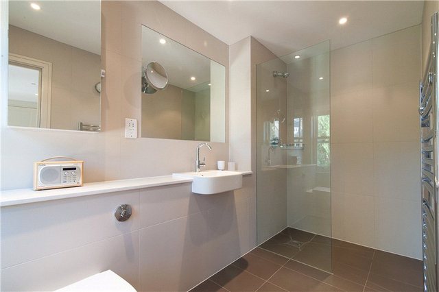  Image of 4 bedroom Mews for sale in Magdalen Road London SW18 at Magdalen Road Wandsworth Earlsfield, SW18 3NP